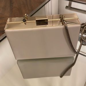 White clutch With Removable Strap